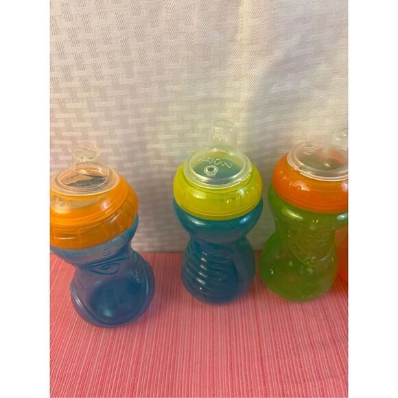 7 Nuby sippy cups lot bonus cheerios travel container - Picture 5 of 5